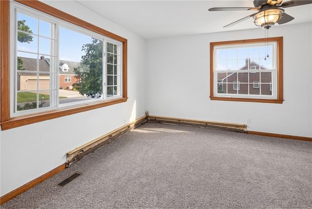 1424 Jackson Ave, New Castle, PA 16101