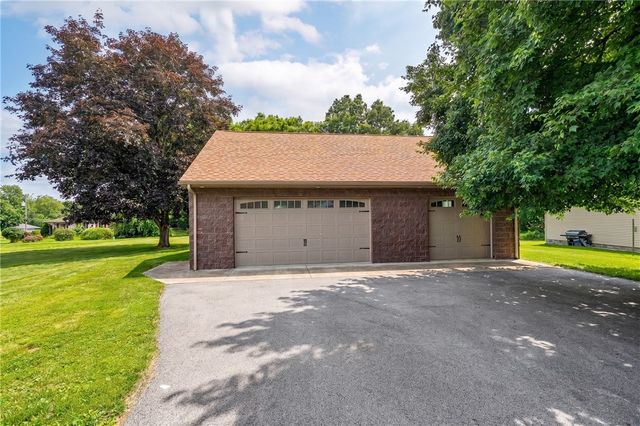 1424 Jackson Ave, New Castle, PA 16101