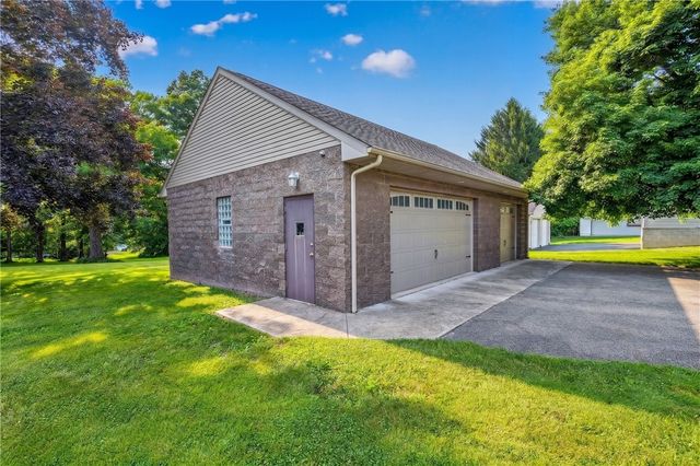 1424 Jackson Ave, New Castle, PA 16101
