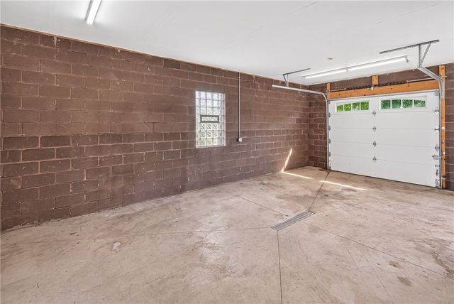1424 Jackson Ave, New Castle, PA 16101