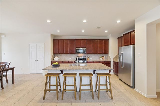 203 Bent Ray Court, Rosenberg, TX 77469