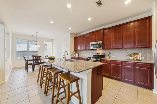 203 Bent Ray Court, Rosenberg, TX 77469