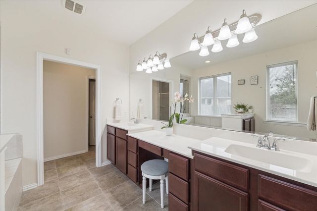 203 Bent Ray Court, Rosenberg, TX 77469