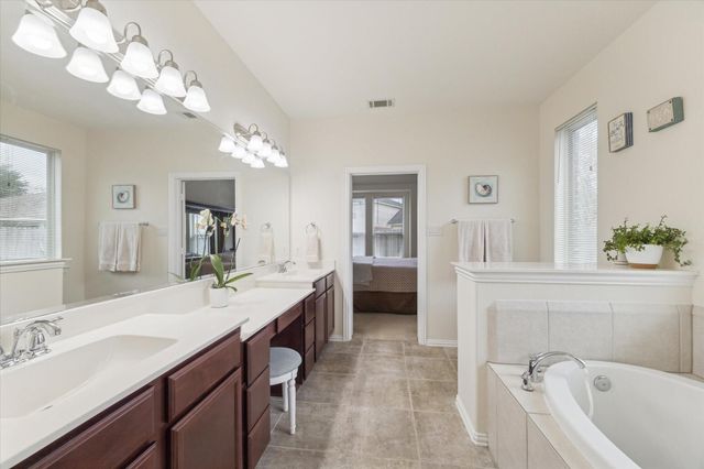 203 Bent Ray Court, Rosenberg, TX 77469