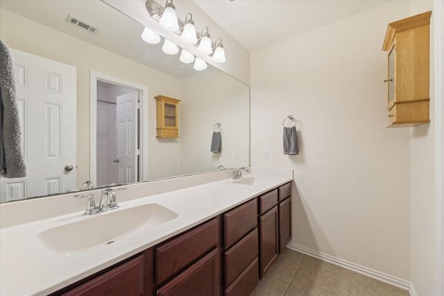 203 Bent Ray Court, Rosenberg, TX 77469