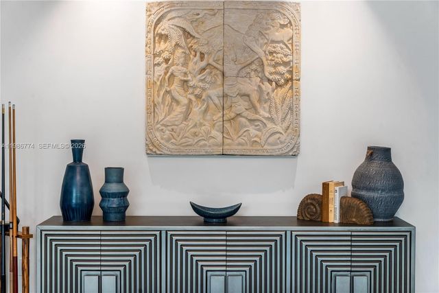 1606 S Bayshore Dr, Miami, FL 33133