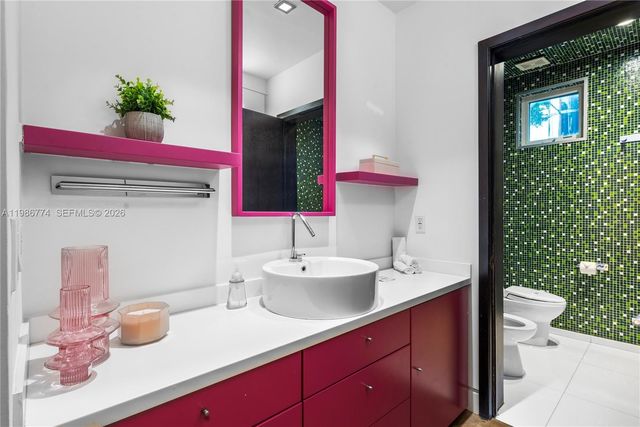 1606 S Bayshore Dr, Miami, FL 33133