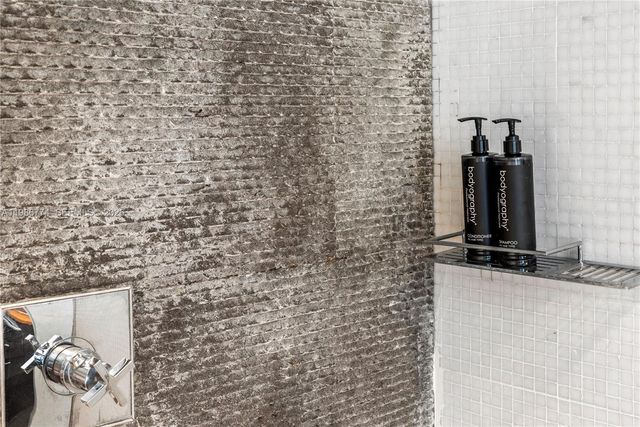 1606 S Bayshore Dr, Miami, FL 33133