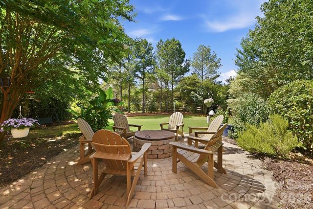 8120 Madrigal Court, Waxhaw, NC 28173