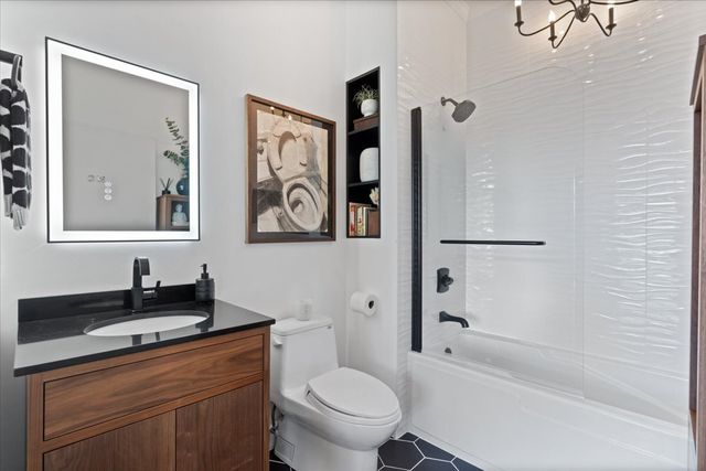 920 W MADISON Street 1003W, Chicago, IL 60607