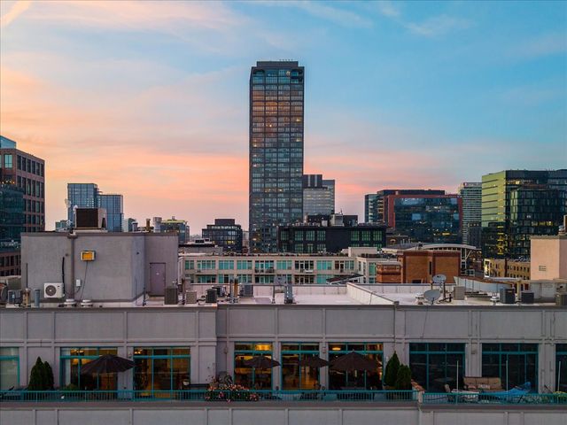 920 W MADISON Street 1003W, Chicago, IL 60607