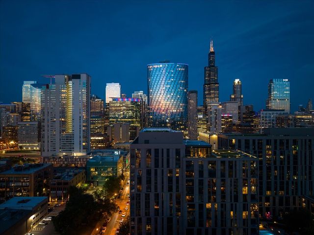 920 W MADISON Street 1003W, Chicago, IL 60607
