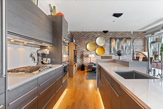 920 W MADISON Street 1003W, Chicago, IL 60607