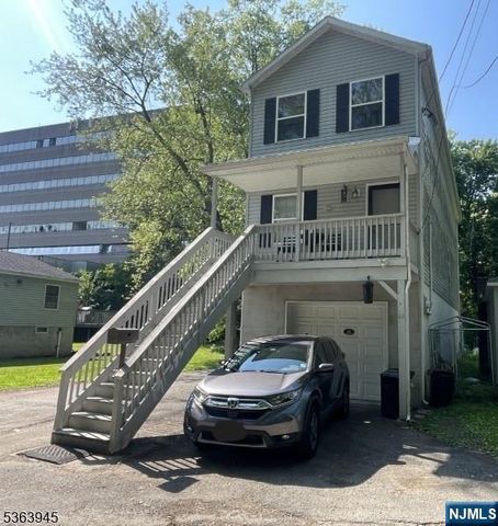 42 Riverlawn Drive, Wayne, NJ 07470