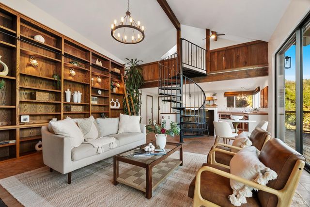 12303 Margie Ln, Glen Ellen, CA 95442