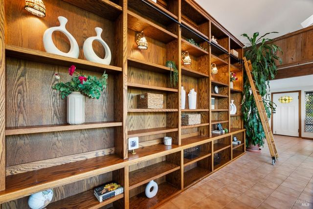 12303 Margie Ln, Glen Ellen, CA 95442