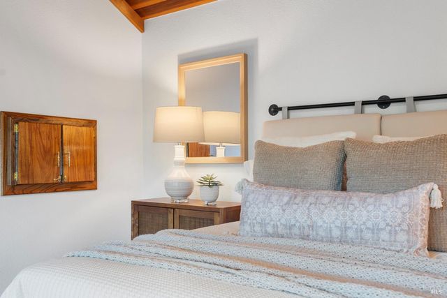 12303 Margie Ln, Glen Ellen, CA 95442