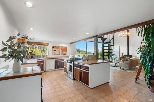 12303 Margie Ln, Glen Ellen, CA 95442