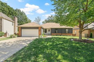 10211 Hauser Street, Lenexa, KS 66215