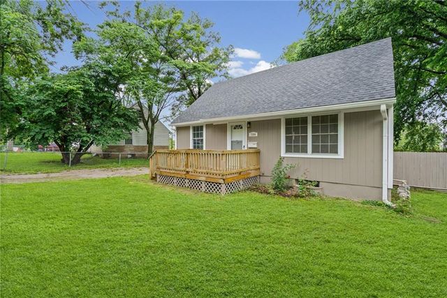 7504 E 49th Street, Kansas City, MO 64129