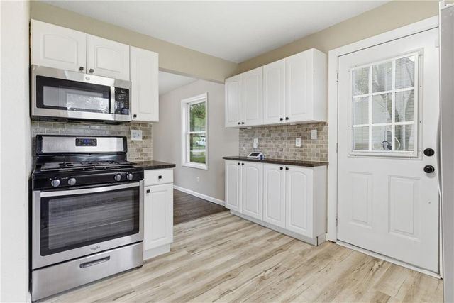 7504 E 49th Street, Kansas City, MO 64129