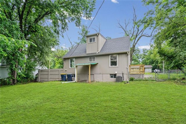 7504 E 49th Street, Kansas City, MO 64129