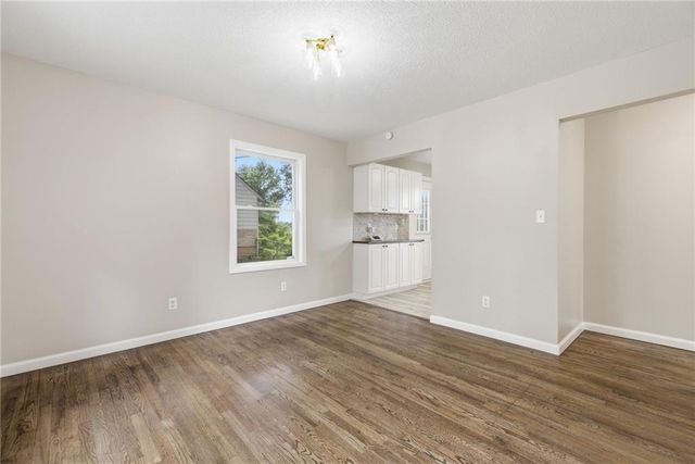 7504 E 49th Street, Kansas City, MO 64129