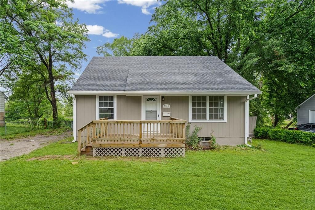 7504 E 49th Street, Kansas City, MO 64129