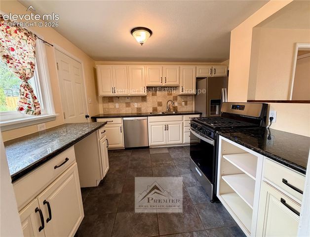 2140 Robin Drive, Colorado Springs, CO 80909