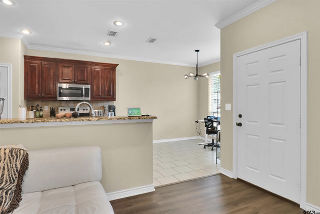 112 Letha Ct, Tyler, TX 75702