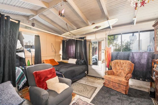 4975 Newport Ave., San Diego, CA 92107