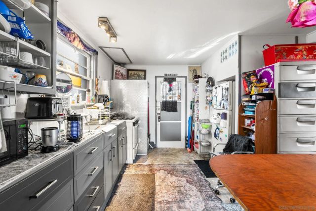 4975 Newport Ave., San Diego, CA 92107