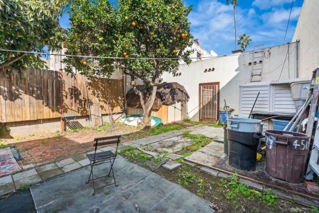 4975 Newport Ave., San Diego, CA 92107