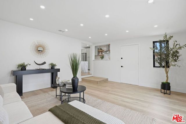 7530 & 7532 Gaviota Avenue, Van Nuys, CA 91406