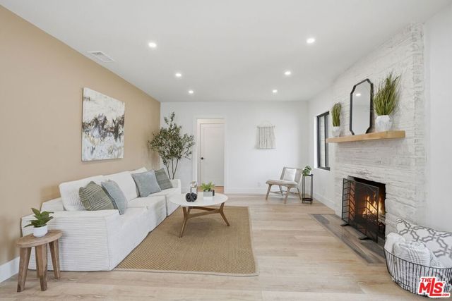 7530 & 7532 Gaviota Avenue, Van Nuys, CA 91406