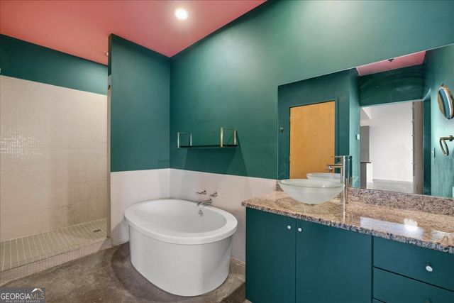 130 Arizona Avenue NE 415, Atlanta, GA 30307