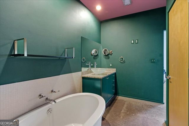 130 Arizona Avenue NE 415, Atlanta, GA 30307