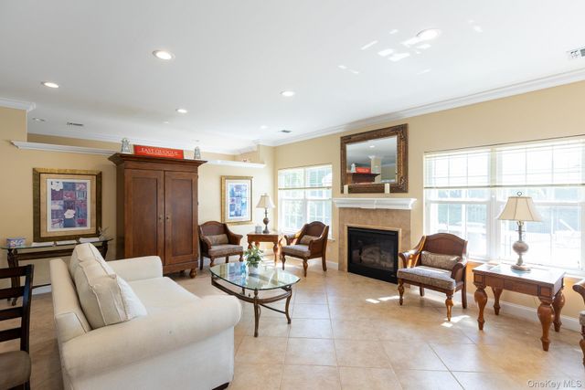 1204 Aerie Way 1204, East Quogue, NY 11942