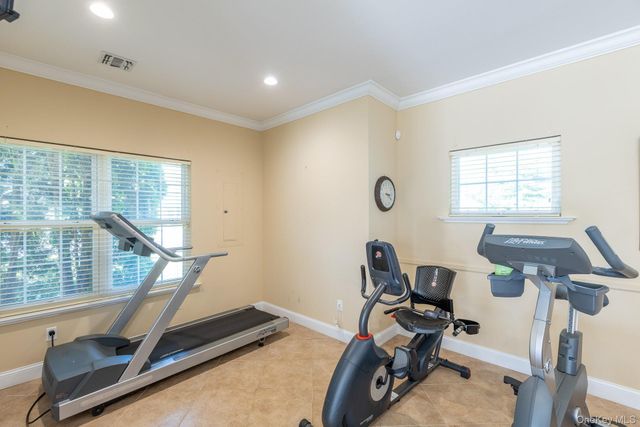 1204 Aerie Way 1204, East Quogue, NY 11942