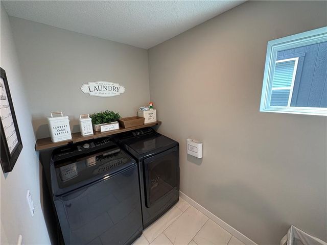 8705 SW Edgewater Drive, Blue Springs, MO 64064