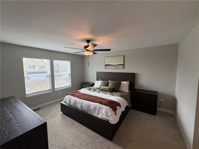 8705 SW Edgewater Drive, Blue Springs, MO 64064