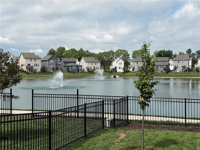 8705 SW Edgewater Drive, Blue Springs, MO 64064
