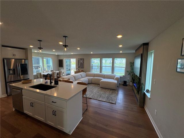 8705 SW Edgewater Drive, Blue Springs, MO 64064