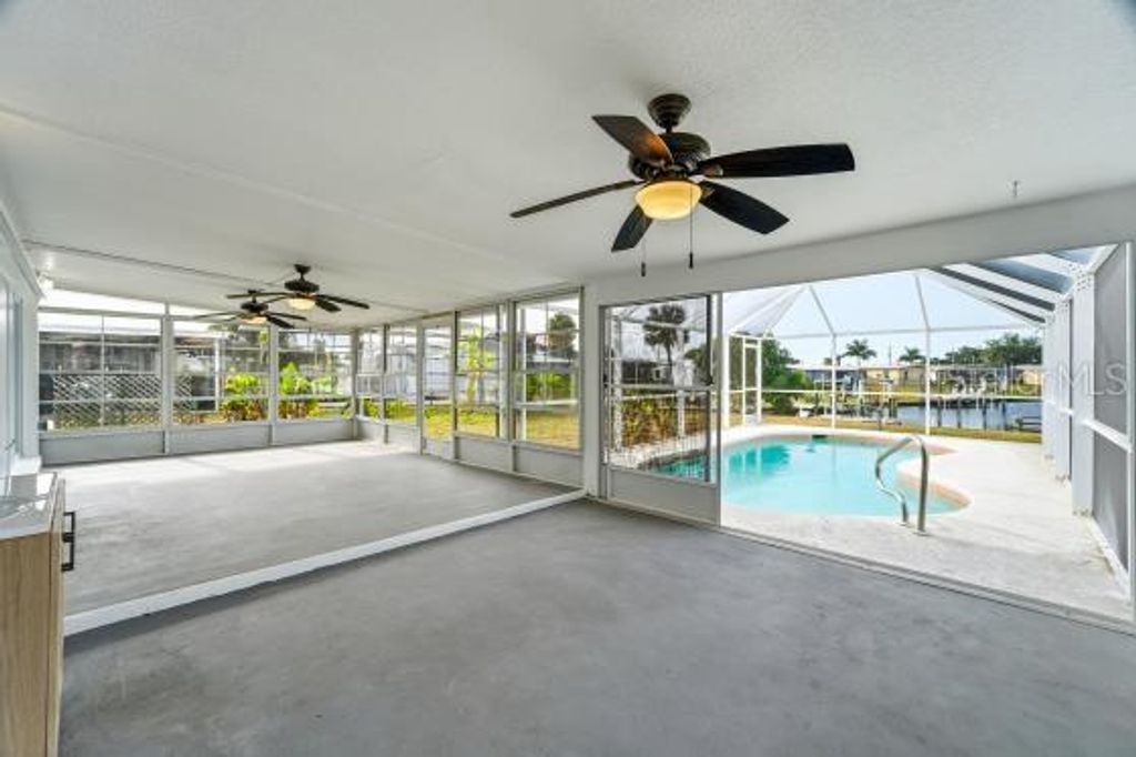 Image 32 of property listing at 4127 GARDNER DRIVE, Port Charlotte, FL 33952