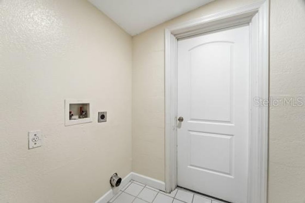 Image 39 of property listing at 4127 GARDNER DRIVE, Port Charlotte, FL 33952