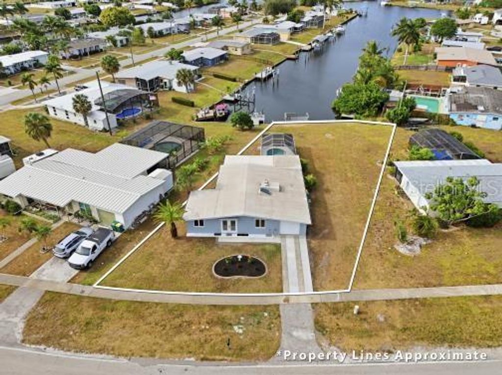 Image 49 of property listing at 4127 GARDNER DRIVE, Port Charlotte, FL 33952