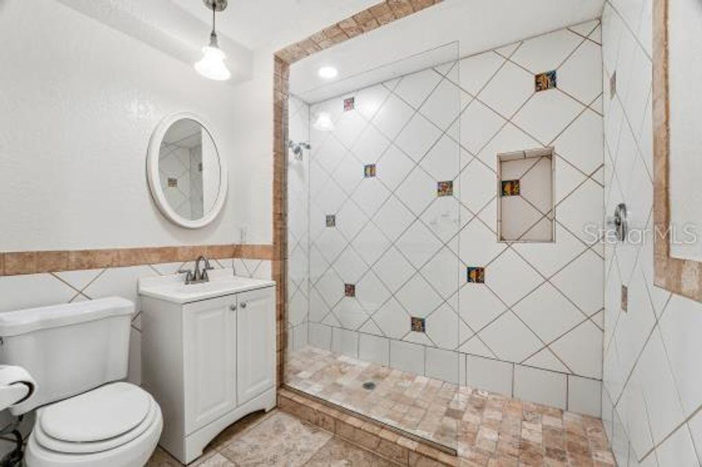 Image 10 of property listing at 4127 GARDNER DRIVE, Port Charlotte, FL 33952