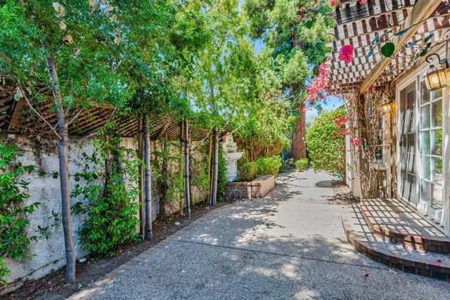 100 Danbury Lane, Redwood City, CA 94061