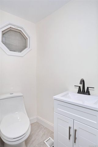 269 Treetop Circle, Nanuet, NY 10954