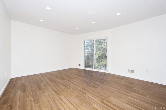 269 Treetop Circle, Nanuet, NY 10954